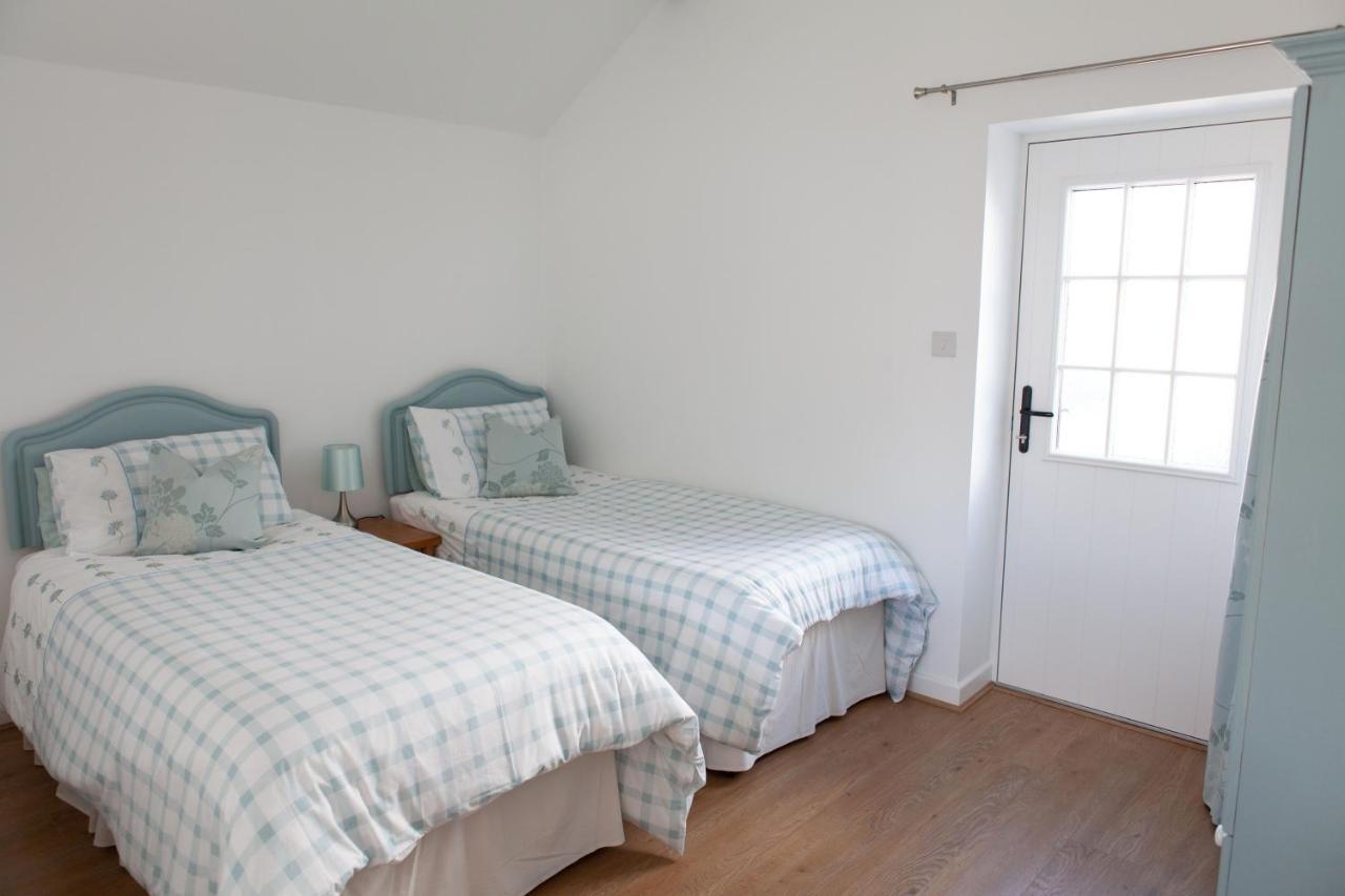 Elm Cottage Touring Park Whitegate  ภายนอก รูปภาพ