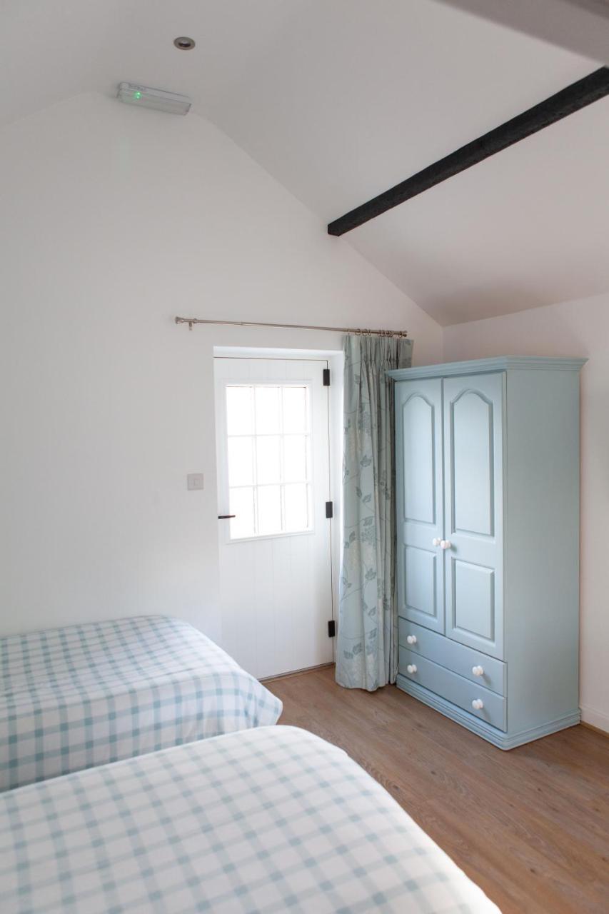 Elm Cottage Touring Park Whitegate  ภายนอก รูปภาพ